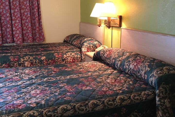Room 8 of 9