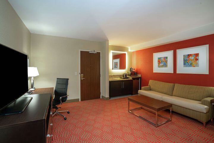 Room 18 of 32