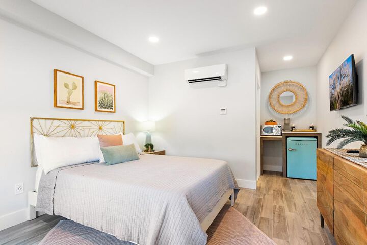 Room 43 of 61