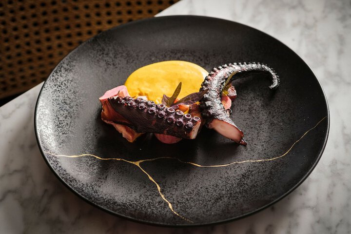 Dining 107 of 150