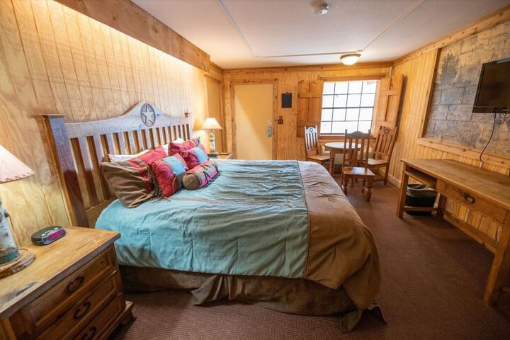 Room 75 of 82