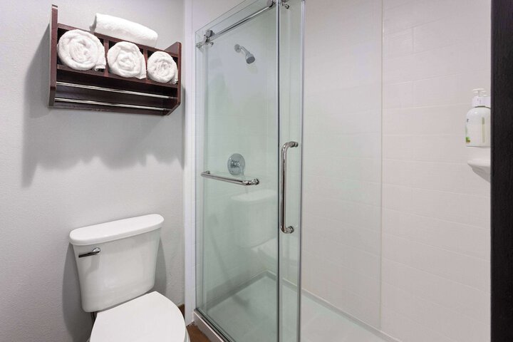La Quinta Inn by Wyndham Buffalo Airport