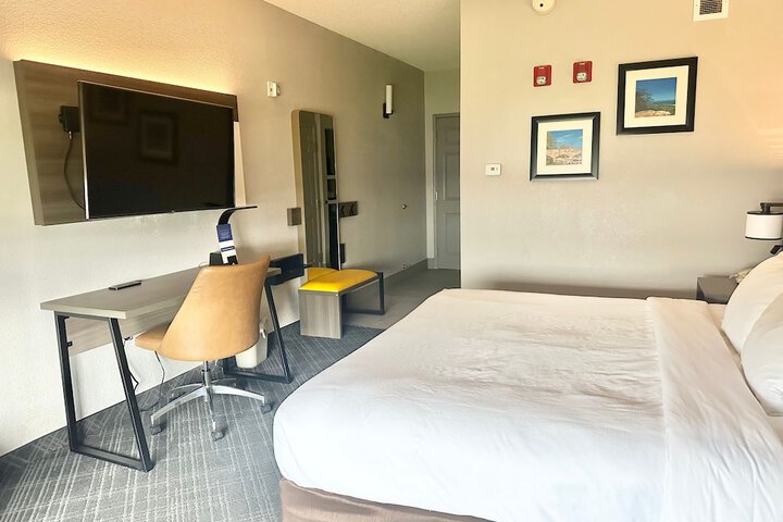 Room 21 of 33