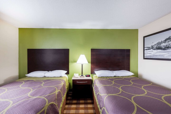 Room 19 of 32