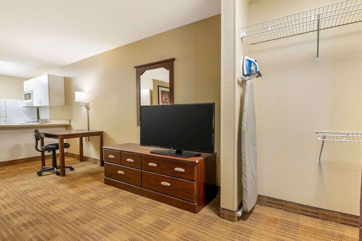 Room 22 of 28