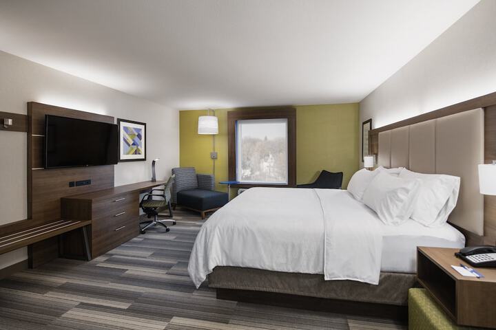 Holiday Inn Express & Suites Saskatoon Centre by IHG