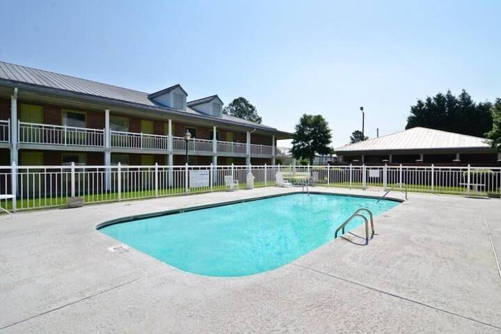 Motel 6 Sandersville GA
