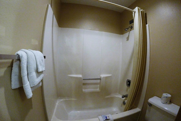 Room 16 of 37