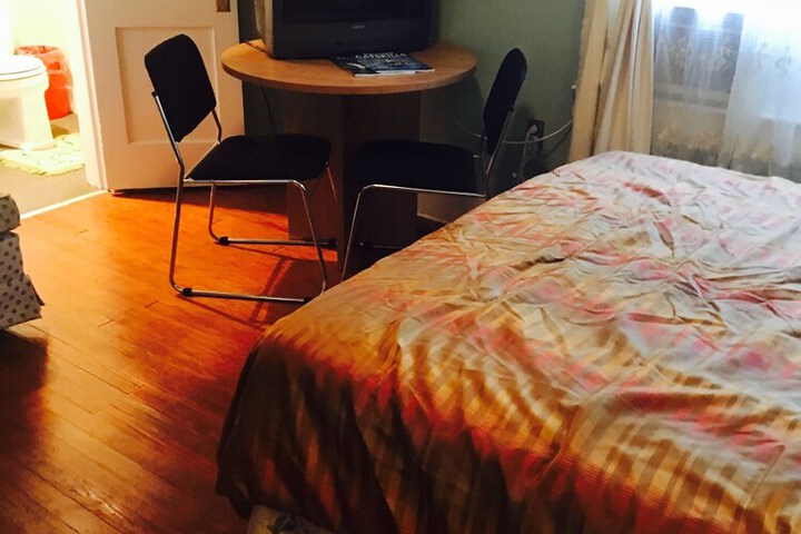 Room 22 of 82