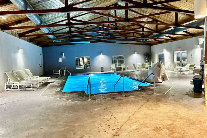 Microtel Inn & Suites by Wyndham Quincy Downtown / River Area