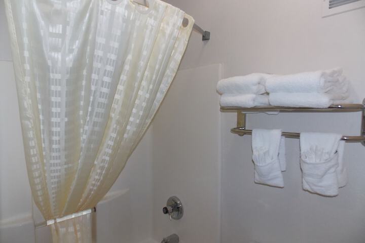 Room 32 of 45