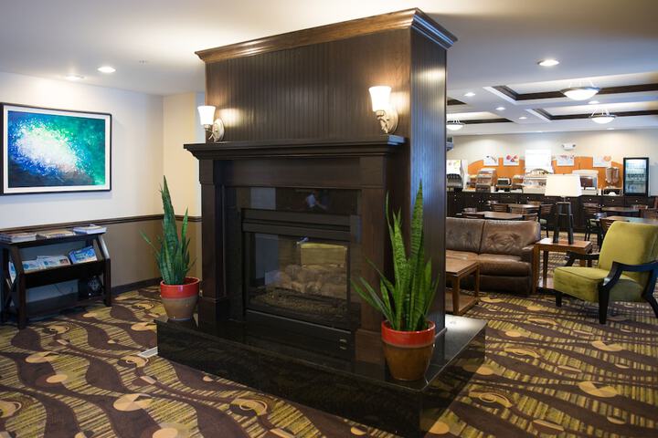 Hotel 4 of 51