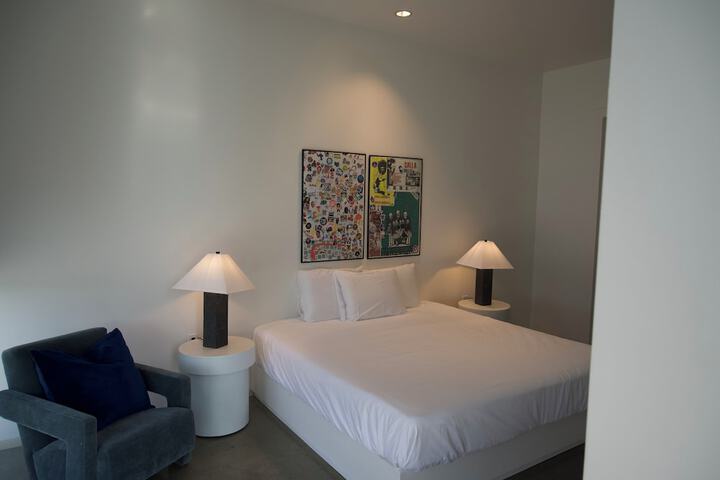 Room 12 of 46