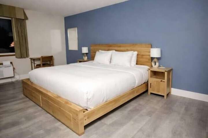Nisswa Hotel and Suites