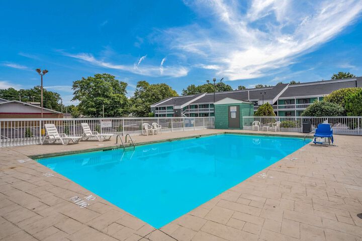 Pool 10 of 52