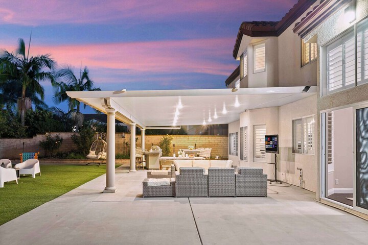 Luxury Pool Home w Theater Games & Mountain View