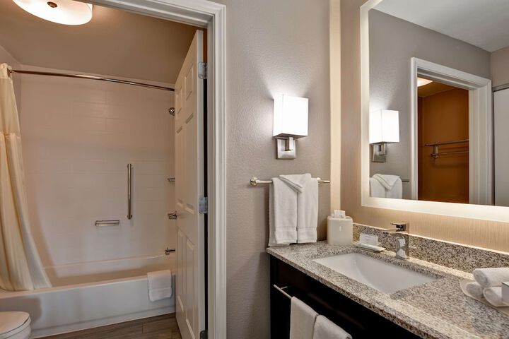 Homewood Suites by Hilton Aurora Naperville