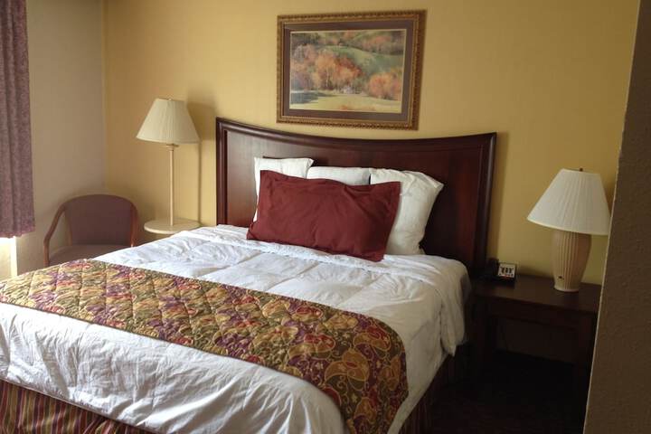 Room 32 of 41
