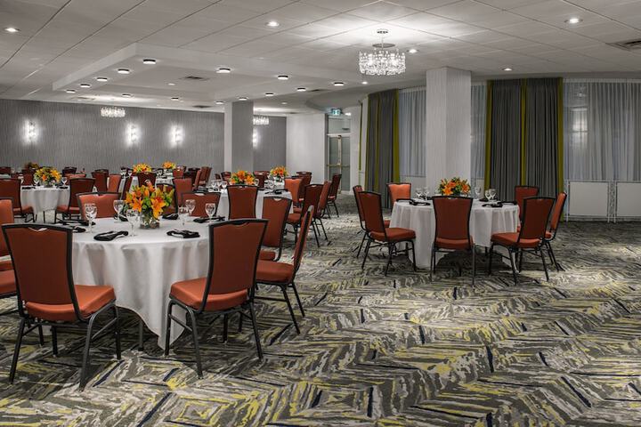 Ballroom/Hall 80 of 86