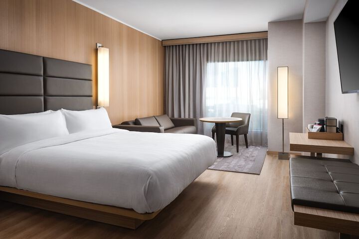 Room 26 of 64