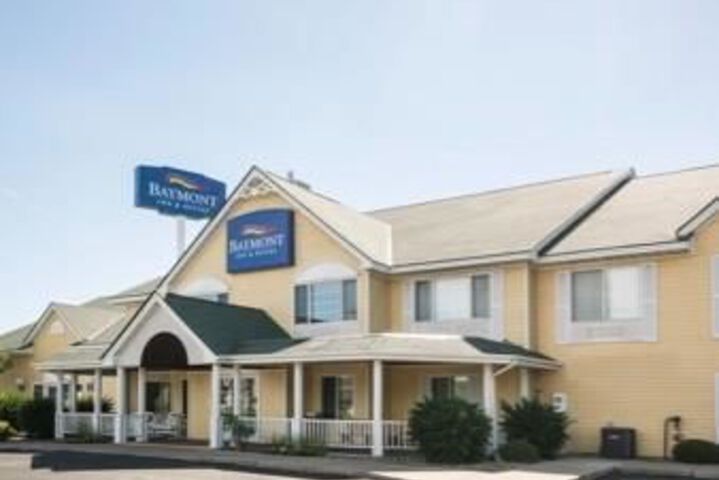 Norwood Inn and Suites