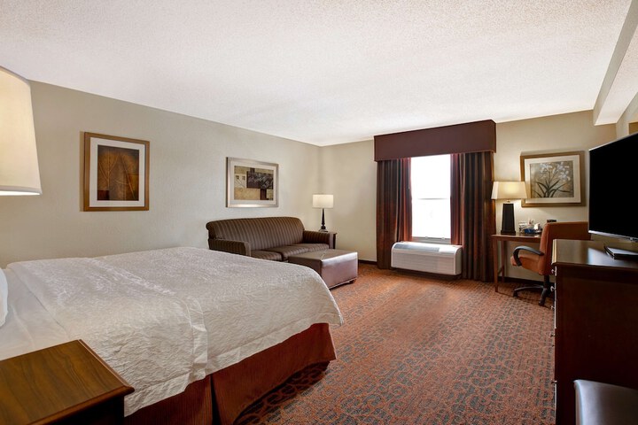 Room 34 of 44