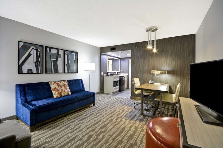 Room 33 of 66