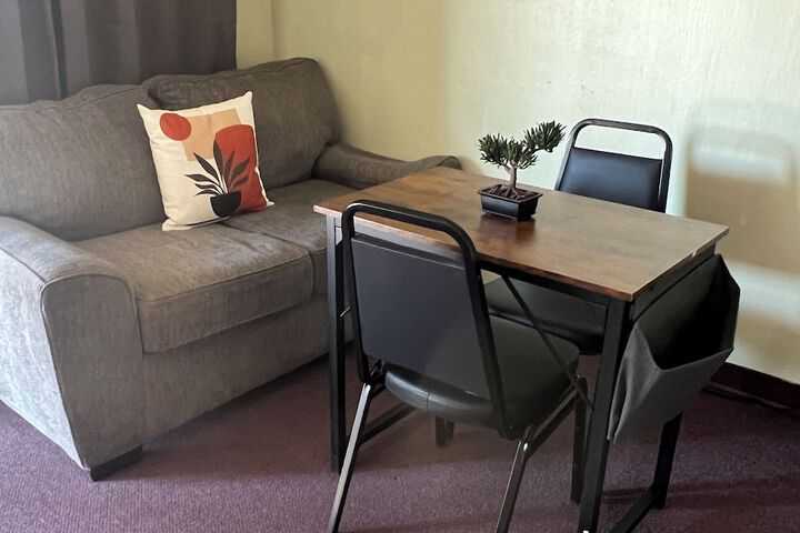 Midtown Inn & Suites