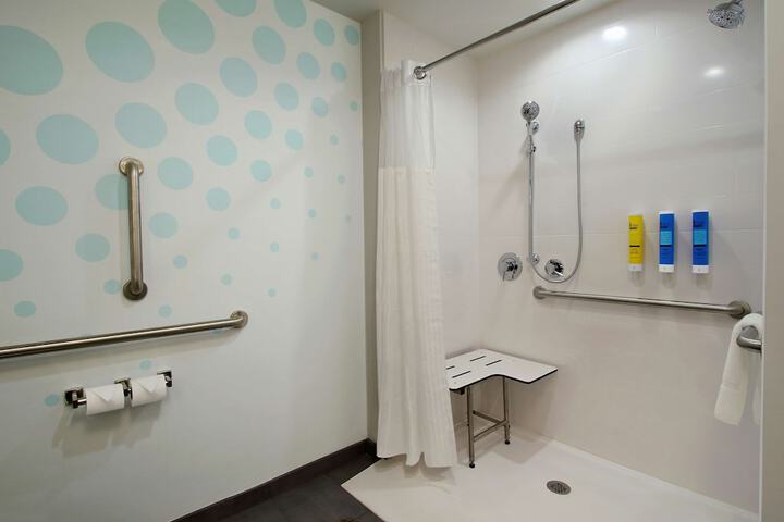 Room 15 of 27