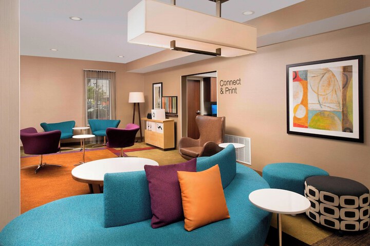 Hotel Interior 9 of 27
