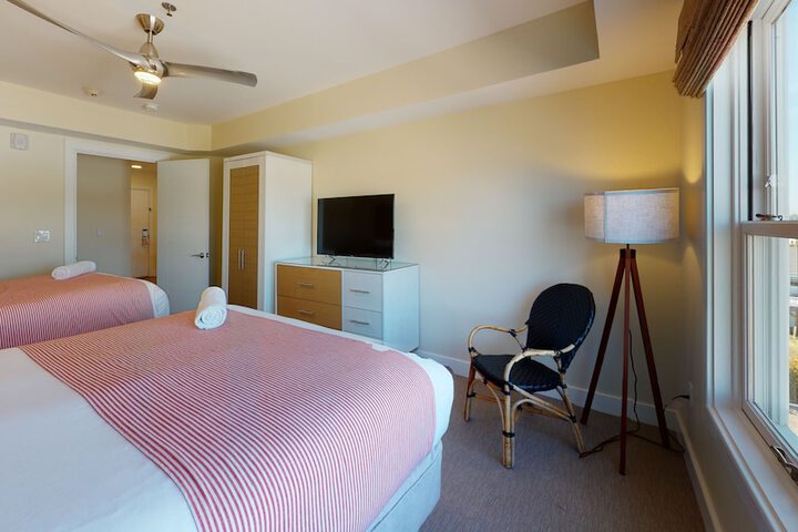 Room 42 of 80