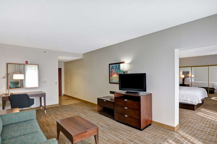 Room 30 of 43