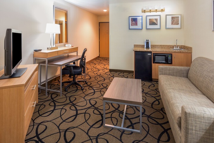 Room 13 of 29