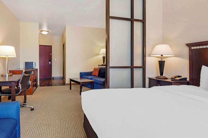 Room 25 of 36