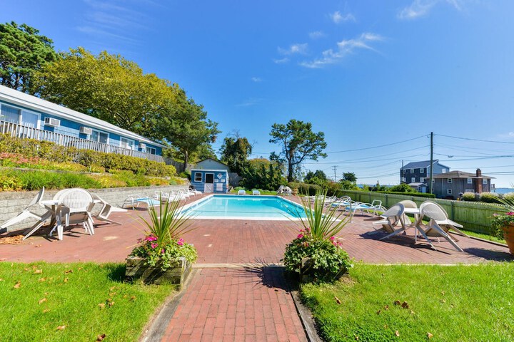 Pool 4 of 78