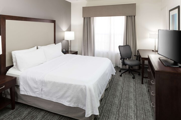 Room 21 of 37