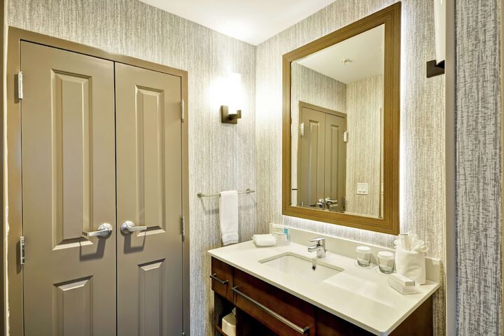 Room 32 of 56