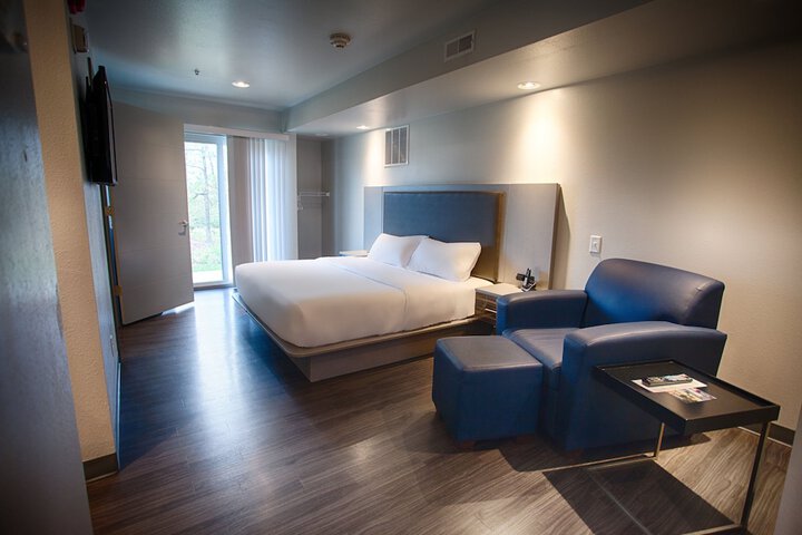 Room 48 of 144