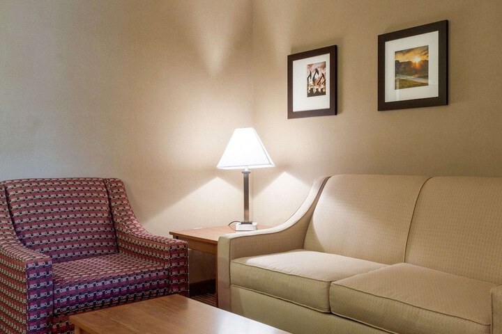 Comfort Inn & Suites Watford City
