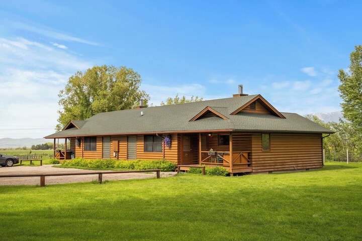 El Western Cabins & Lodges
