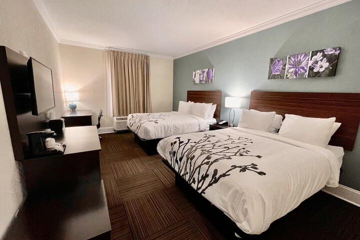 Room 20 of 49