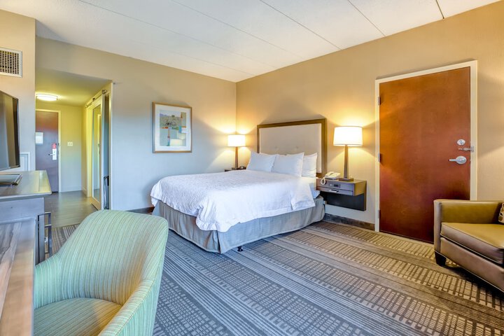 Hampton Inn Boston - Norwood