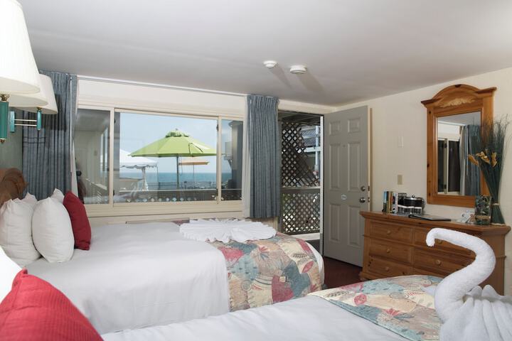 The Corsair & Cross Rip Oceanfront Resort
