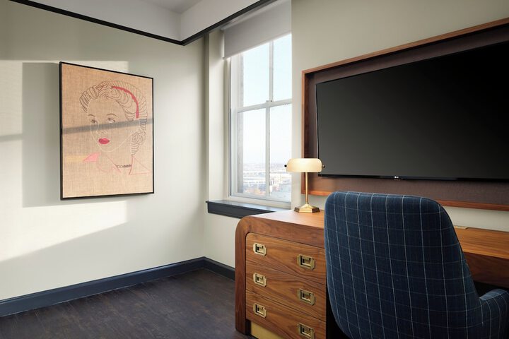 Room 36 of 98