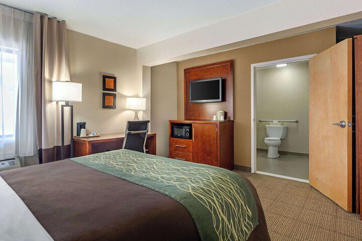 Room 35 of 47