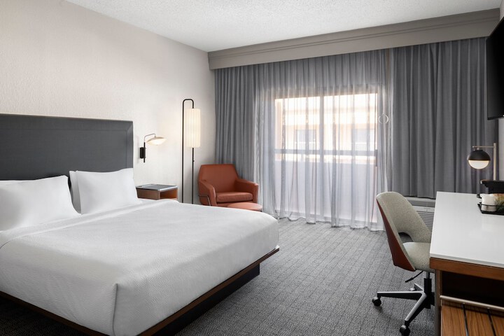 Room 21 of 48