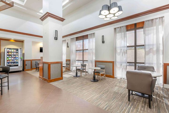 Hotel Interior 11 of 41