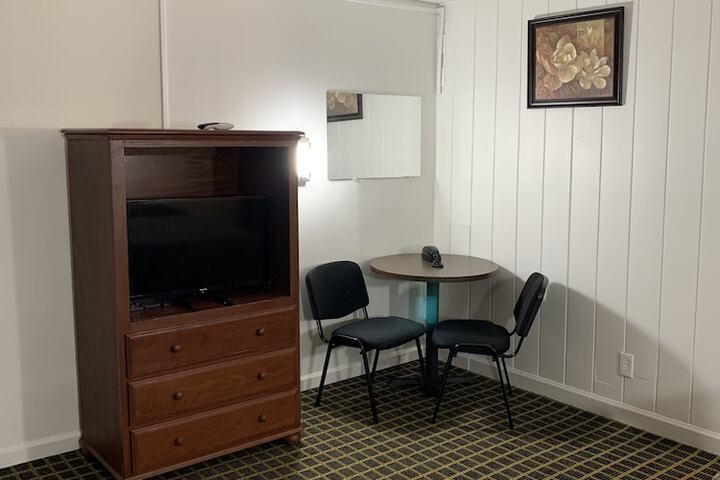 Room 10 of 31