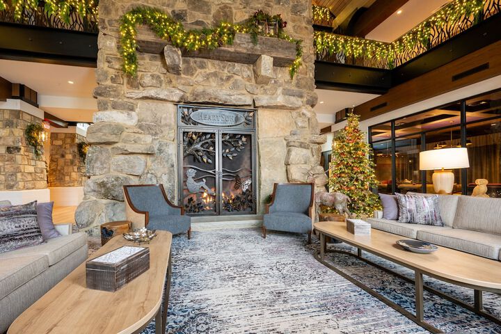 Hotel Interior 10 of 94