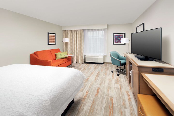 Room 13 of 26